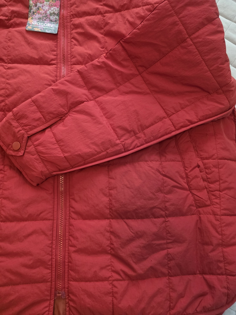 Red Quilted Puffer Jacket - Lightweight Warmth - Picture 3 of 4